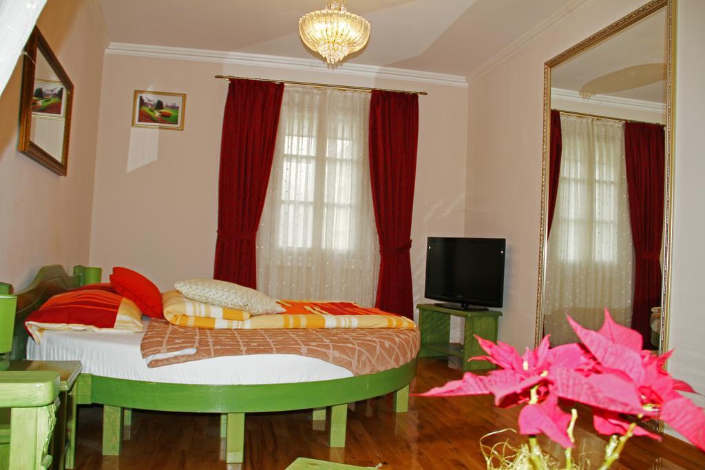 Rooms Su Su Карловаць Екстер'єр фото